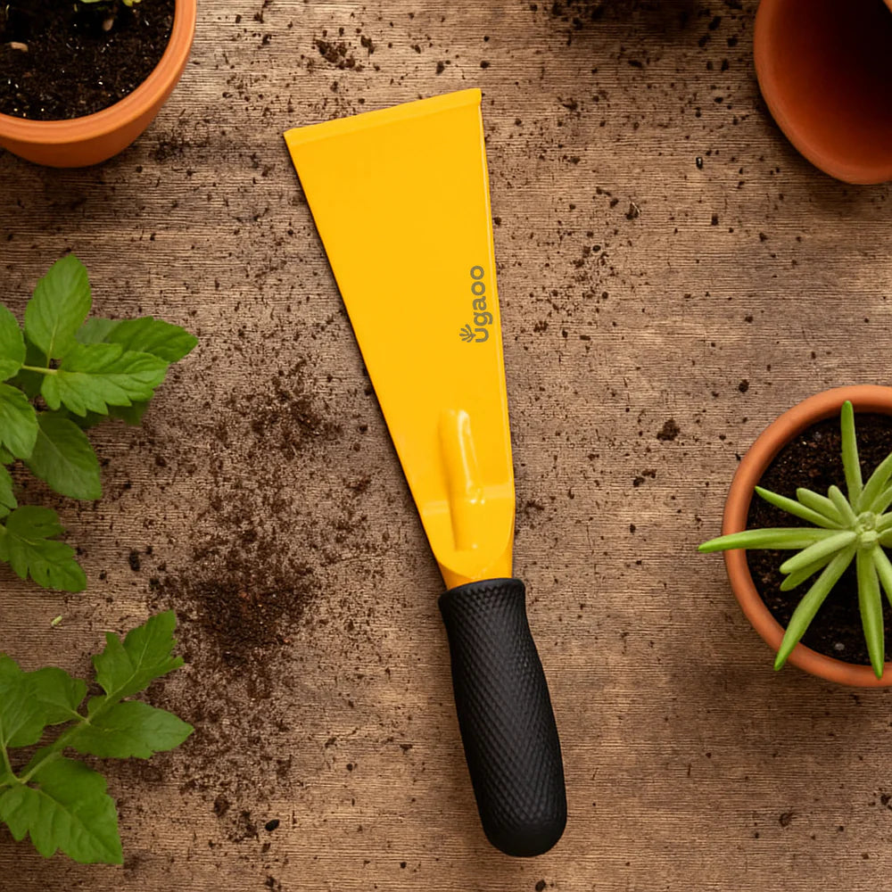 bent scrapper for mud scrap